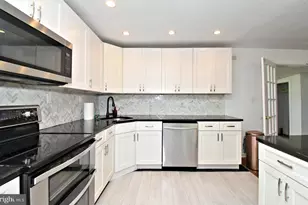 2023 Lockwood Ln, Feasterville-Trevose, PA 19053 - Photo 16