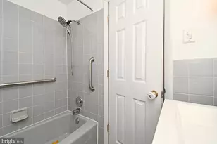 2023 Lockwood Ln, Feasterville-Trevose, PA 19053 - Photo 36