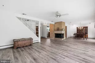 26 Forsythia Dr, Levittown, PA 19056 - Photo 8