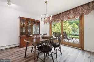 26 Forsythia Dr, Levittown, PA 19056 - Photo 10