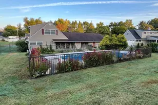 26 Forsythia Dr, Levittown, PA 19056 - Photo 34