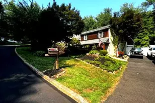 2766 Arrowhead Dr, Langhorne, PA 19053 - Photo 2