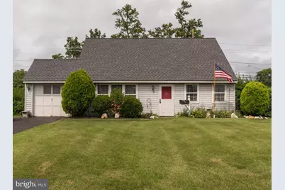 77 Cardinal Road, Levittown, PA 19057 - Photo 1