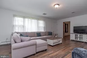 77 Cardinal Rd, Levittown, PA 19057 - Photo 12