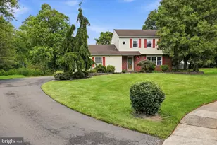 68 Iroquois Ave, Doylestown, PA 18901 - Photo 2