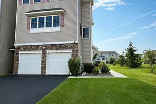 211 Saddlebrook Dr, Bensalem, PA 19020 - Photo 1