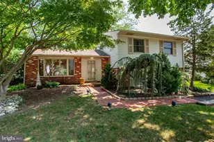 527 Cedarbrook Rd, Southampton, PA 18966 - Photo 1