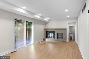 682 Woodlyn Dr, Feasterville-Trevose, PA 19053 - Photo 18