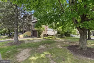 3255 Durham Pl, Southampton, PA 18966 - Photo 2