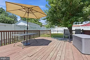 29 Palm Ln, Levittown, PA 19054 - Photo 20