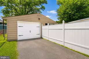 834 Linton Ave, Croydon, PA 19021 - Photo 2