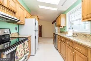 387 Thrush Ct W, New Hope, PA 18938 - Photo 20