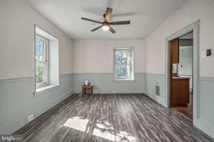 121 W Oakland Ave, Doylestown, PA 18901 - Photo 8