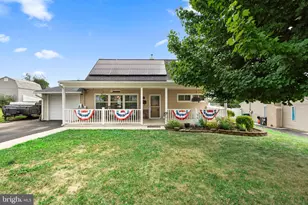 16 Canoebirch Rd, Levittown, PA 19057 - Photo 2