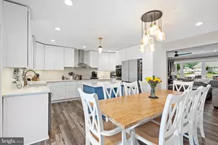 16 Canoebirch Rd, Levittown, PA 19057 - Photo 10