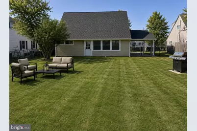 18 Nestingrock Lane, Levittown, PA 19054 - Photo 2