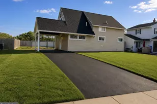 18 Nestingrock Ln, Levittown, PA 19054 - Photo 1
