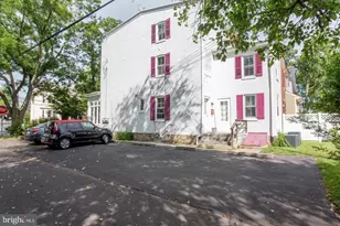 34 S Clinton St, Doylestown, PA 18901 - Photo 4