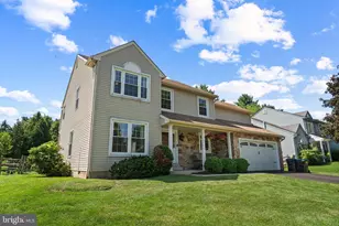 209 E Fairwood Dr, Chalfont, PA 18914 - Photo 4