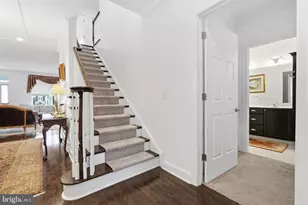 240 E Mission Ln Ln E, Levittown, PA 19054 - Photo 20