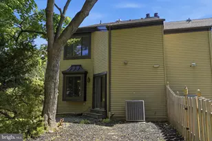 17 Farmington Pl, Newtown, PA 18940 - Photo 32
