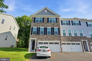 1573 Hickory Ln, Langhorne, PA 19047 - Photo 2