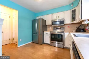 227 Grove Cir, Sellersville, PA 18960 - Photo 2