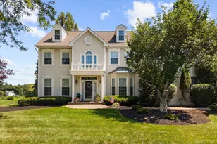 2028 Farmview Dr, Newtown, PA 18940 - Photo 1