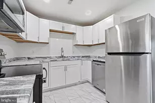 47 Mintleaf Rd, Levittown, PA 19056 - Photo 10