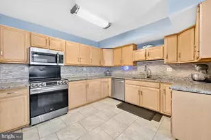 335 Fox Hollow Dr, Feasterville-Trevose, PA 19053 - Photo 10
