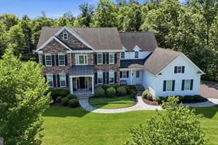 3969 Hillcrest Dr, Furlong, PA 18925 - Photo 2