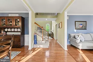 203 Crittenden Dr, Newtown, PA 18940 - Photo 4
