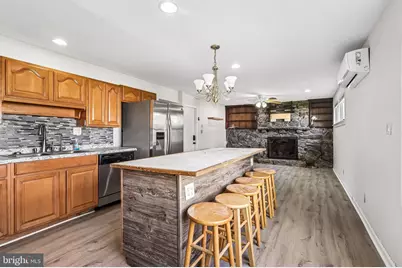 70 Village Lane, Levittown, PA 19054 - Photo 8