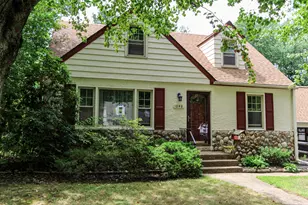 1040 Cherry Ln, Southampton, PA 18966 - Photo 2