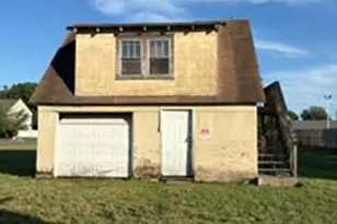 1127 Frosty Hollow Rd, Levittown, PA 19047 - Photo 2