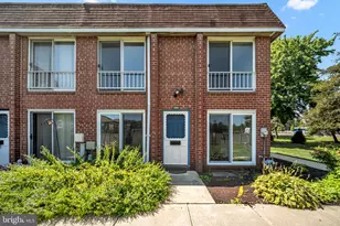 107 Lexington Ct, Warminster, PA 18974 - Photo 1