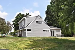 38 Candle Rd, Levittown, PA 19057 - Photo 4