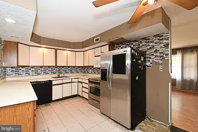 38 Candle Road, Levittown, PA 19057 - Photo 10