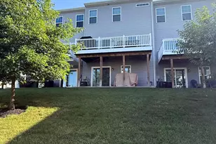 327 Pin Oak La, Perkasie, PA 18944 - Photo 2