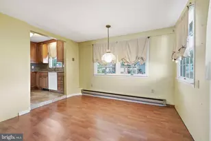 139 Northpark Dr, Levittown, PA 19054 - Photo 4