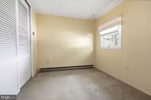 139 Northpark Dr, Levittown, PA 19054 - Photo 12