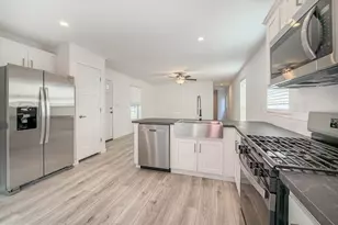 4128 Davis Dr, Morrisville, PA 19067 - Photo 6