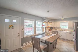 151 Willow Dr, Levittown, PA 19054 - Photo 10