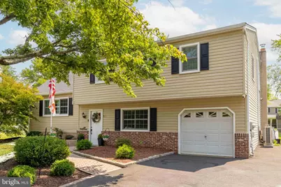 911 Liberty Lane, Warrington, PA 18976 - Photo 2