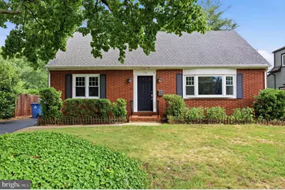 730 N Lafayette Avenue, Morrisville, PA 19067 - Photo 2