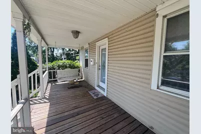 27 N Lafayette Avenue, Morrisville, PA 19067 - Photo 4