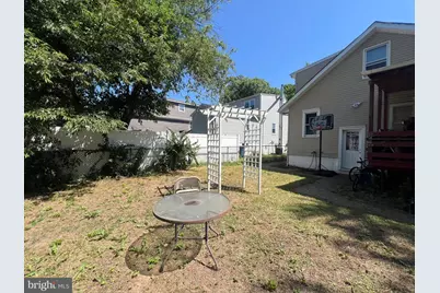 27 N Lafayette Avenue, Morrisville, PA 19067 - Photo 38