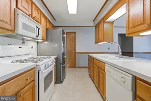 71 Cherokee Rd, Doylestown, PA 18901 - Photo 6