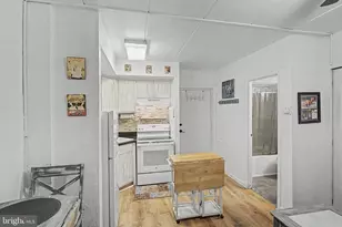 1575 W Street Rd, Warminster, PA 18974 - Photo 4