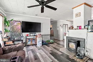 6 Idlewild Rd, Levittown, PA 19057 - Photo 18